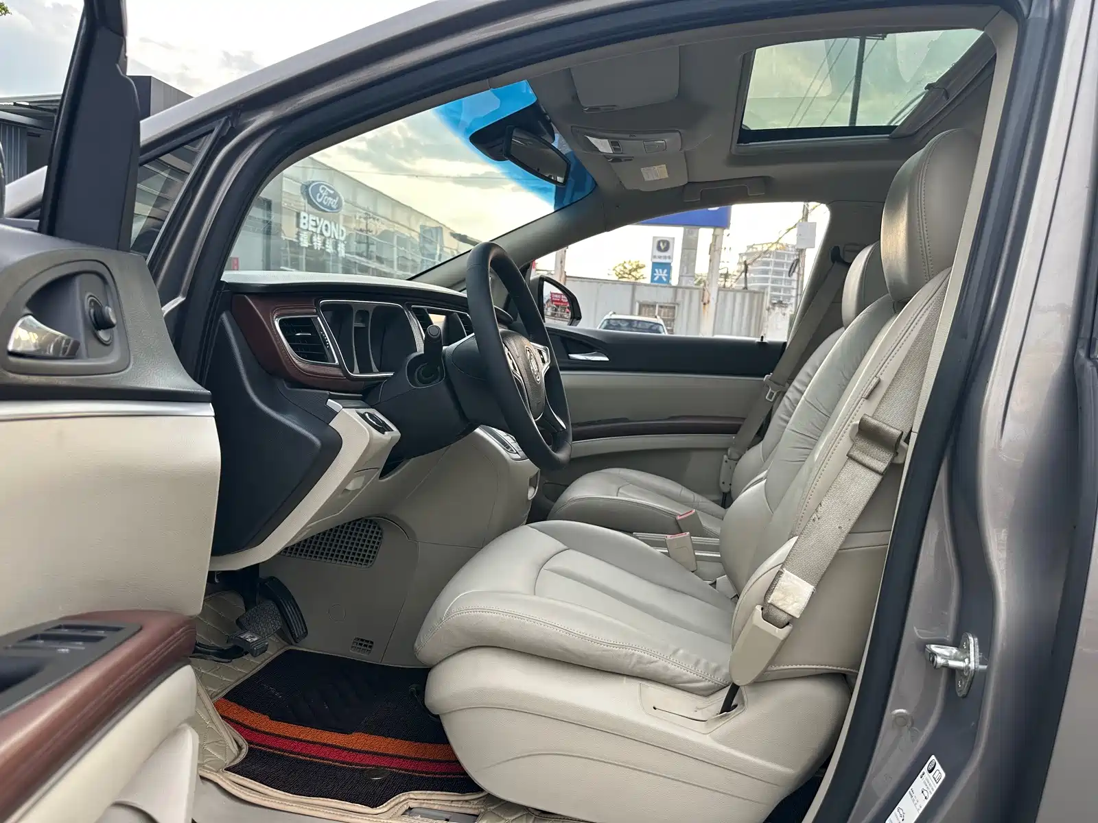 Фото 9 - Buick GL8
