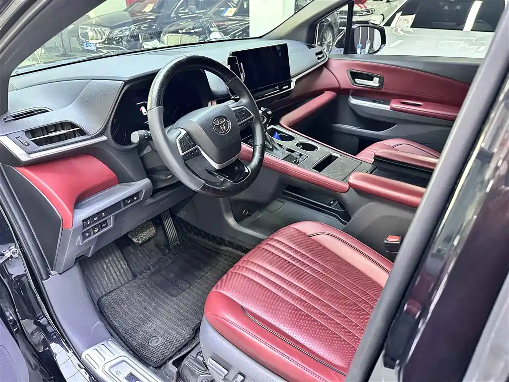 Toyota Sienna 2026 Model 2.5L Hybrid 2WD Comfort Edition фото 7