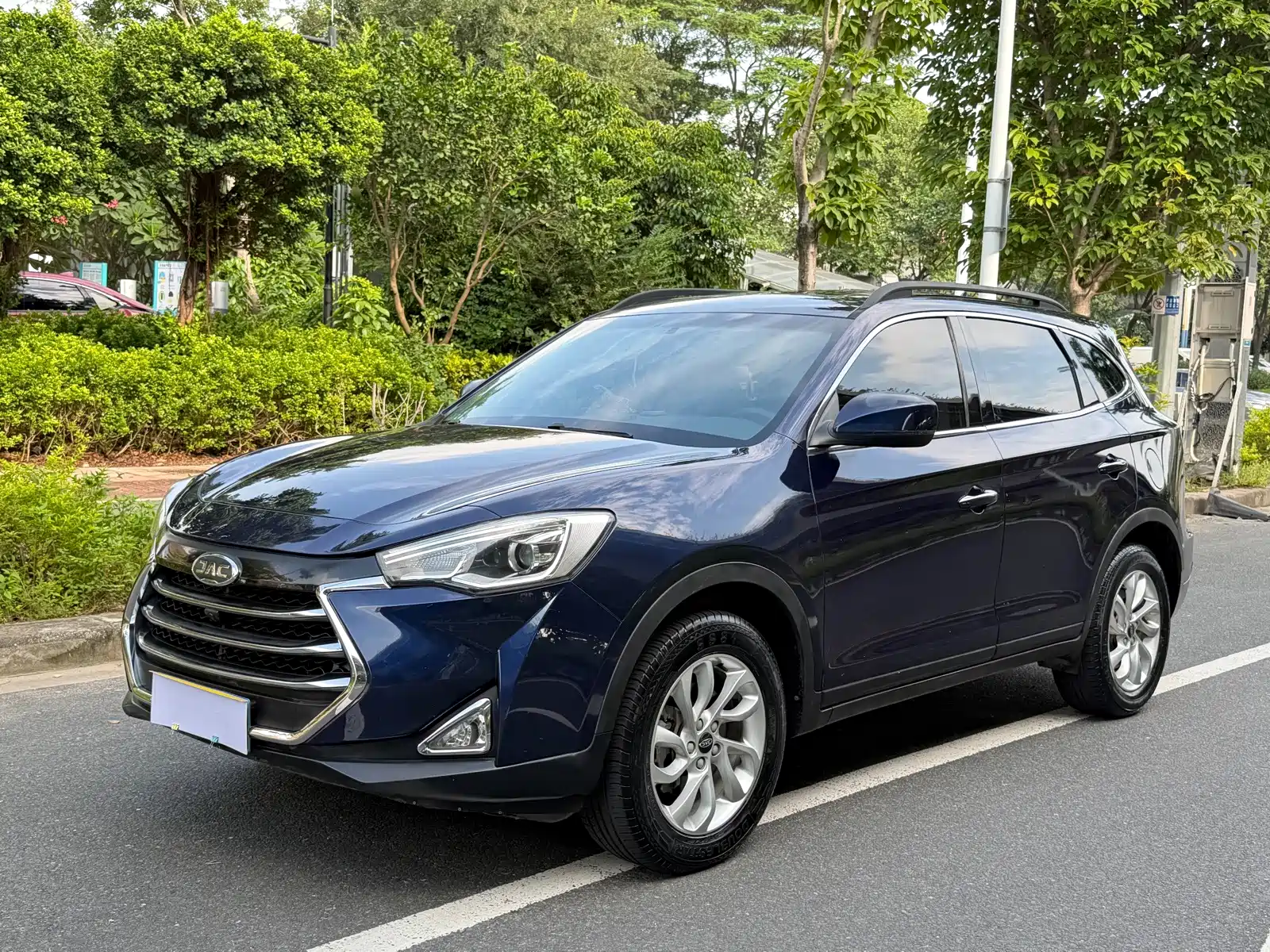 Фото 1 - JAC Refine S7