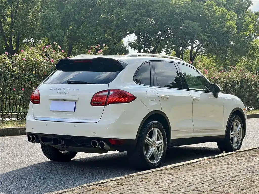 Фото 4 - Porsche Cayenne