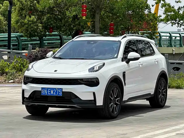 Lynk & Co 01 2.0TD, моноприводный, Pro