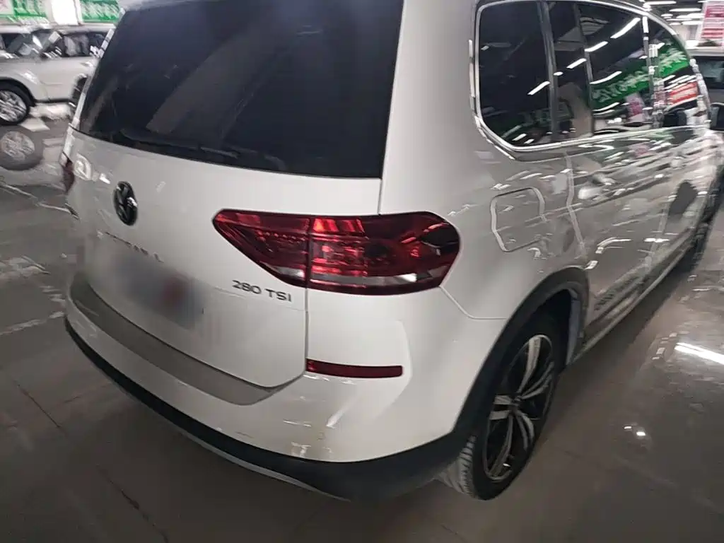 Volkswagen Touran 2021 2021 Touran L 280TSI DSG Cross Edition 7-seater