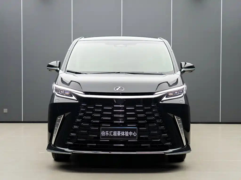 Lexus LM 2026 2025 Model 500h Four-Seater Imperial Edition