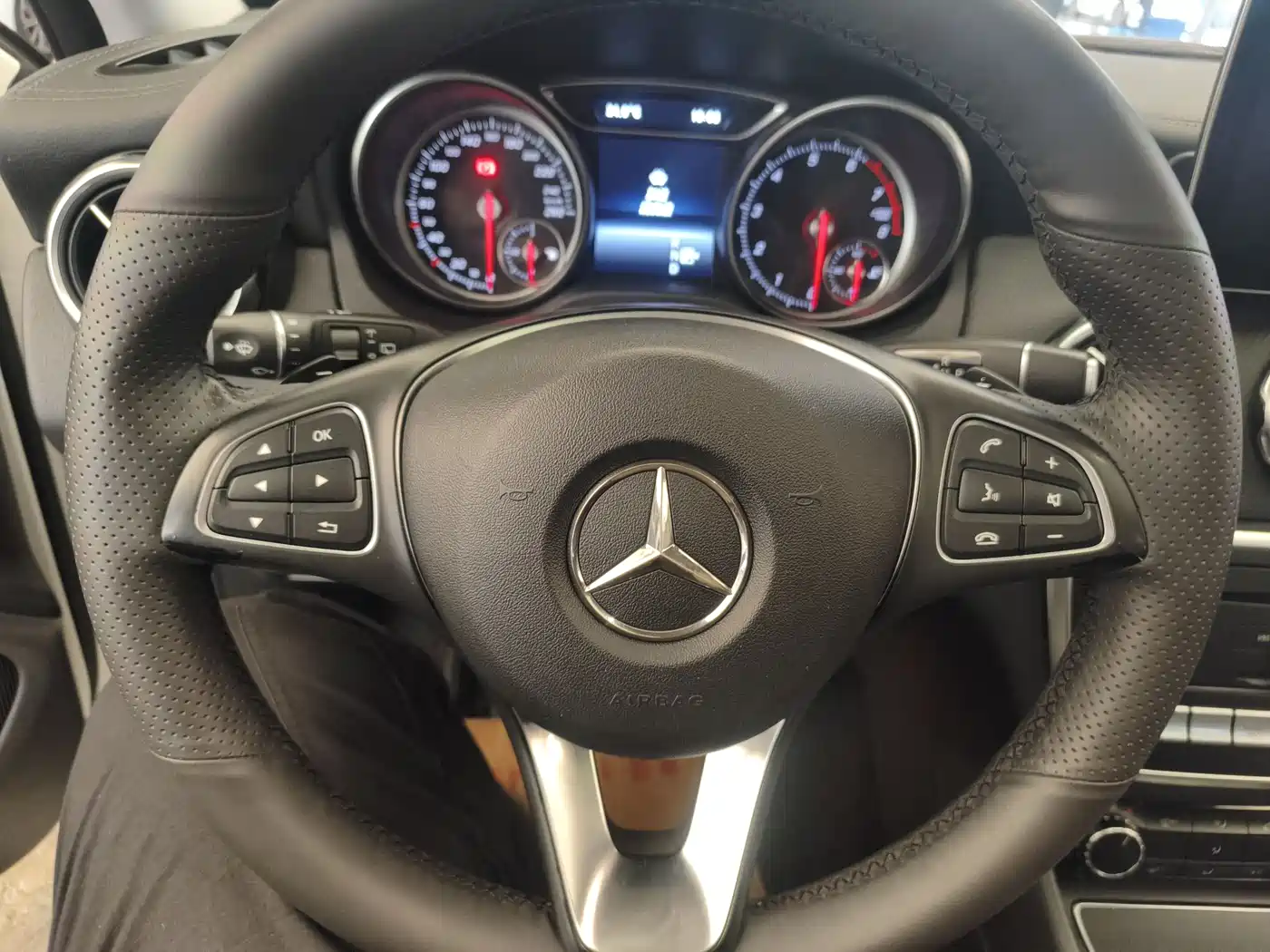 Mercedes-Benz GLA 2017 GLA 200 Fashion фото 6