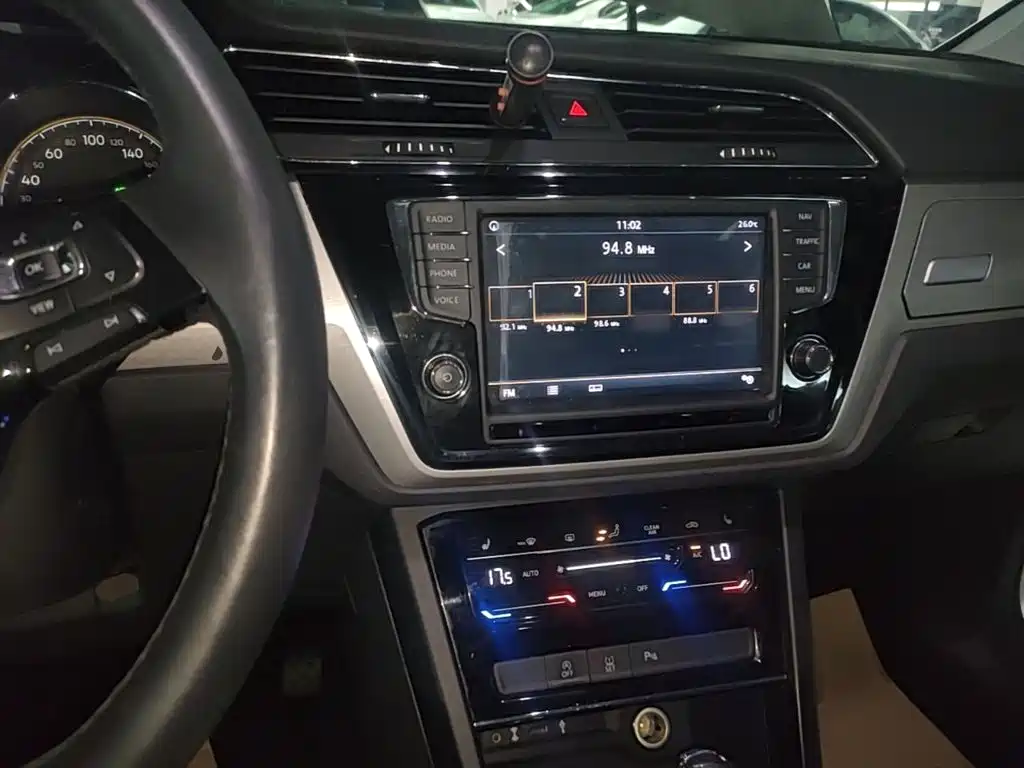 Volkswagen Touran 2021 2021 Touran L 280TSI DSG Cross Edition 7-seater