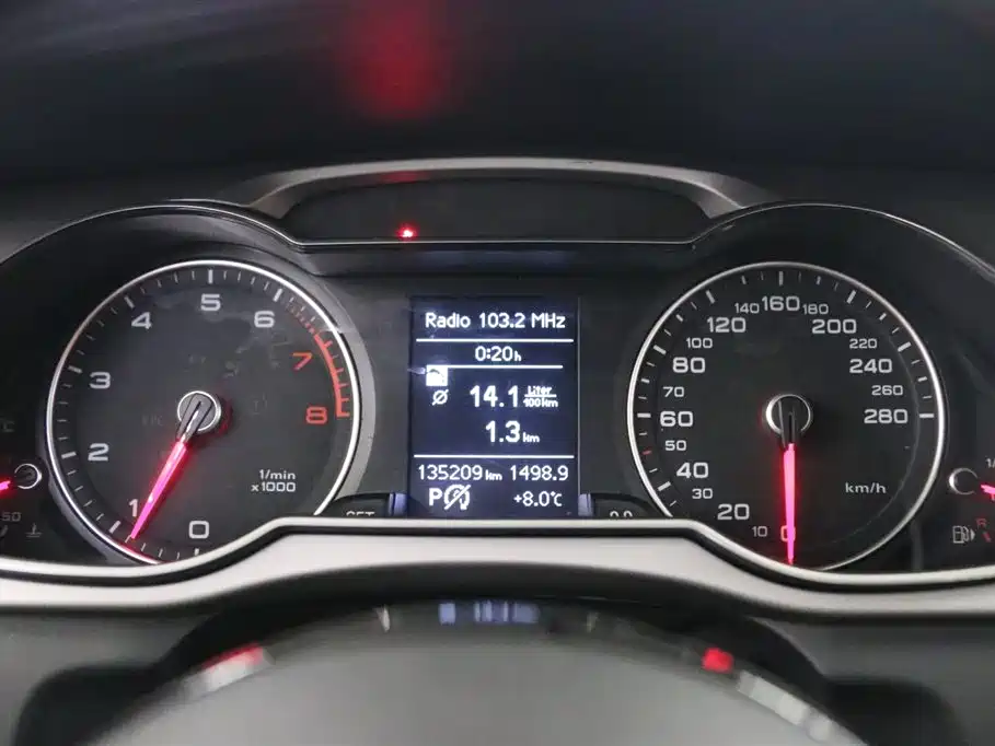 Audi A4L 2016 35 TFSI Automatic Comfort фото 7