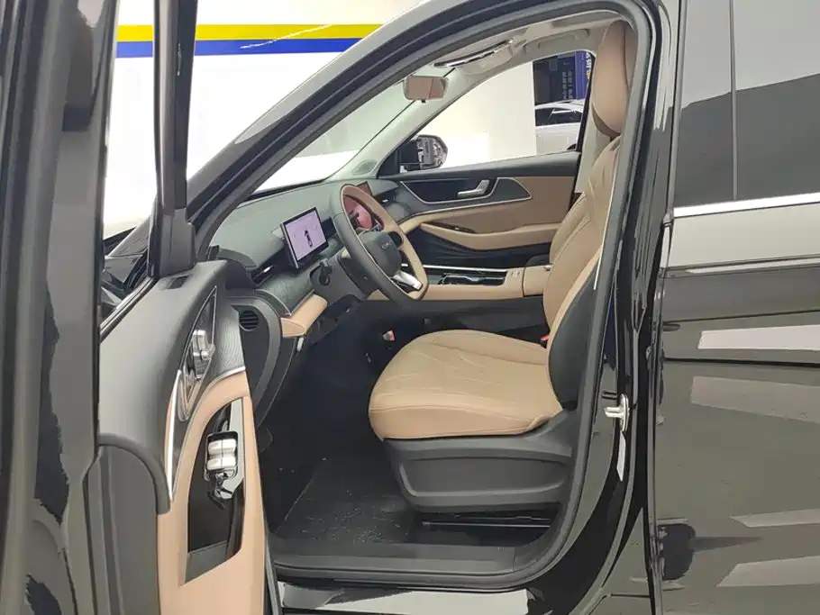 Chery Tiggo 8L 2025 2024 Model 2.0T 2WD Comfort 5-Seater