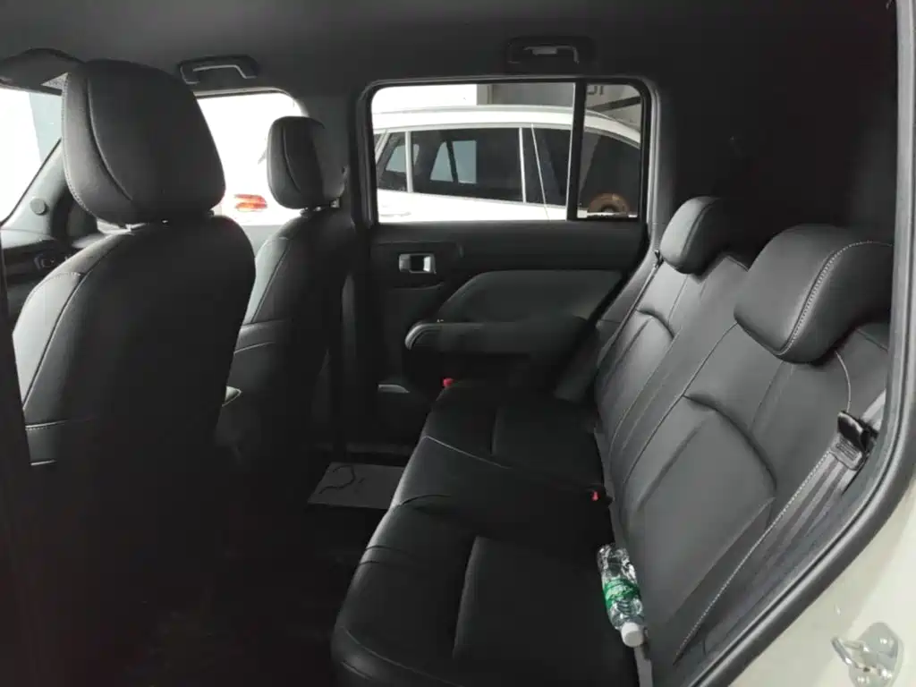 Baojun Yueye Plus 2024 2024 Smart Premium 4-Seater