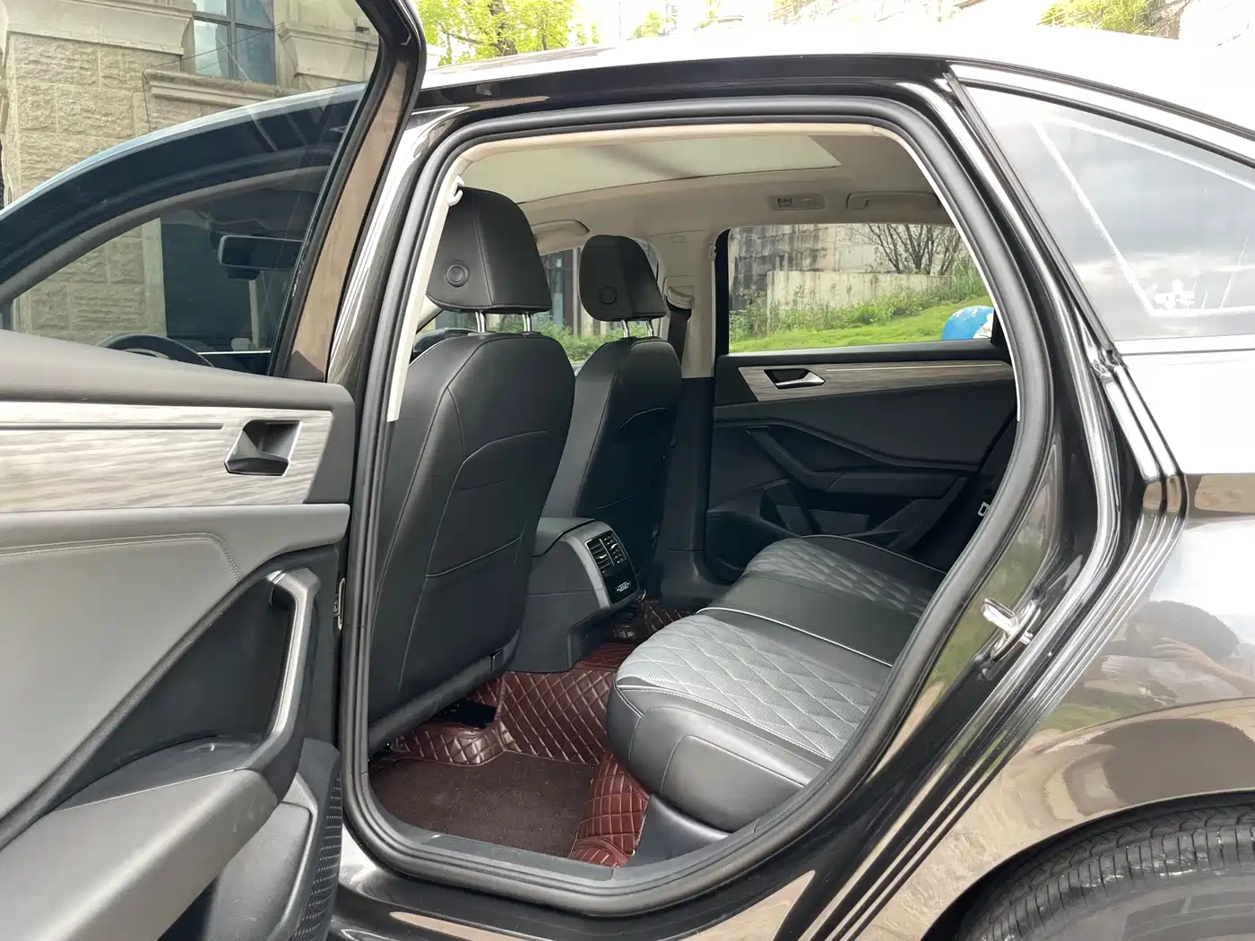 Volkswagen Sagitar 2023 300TSI DSG Excellence Edition фото 5