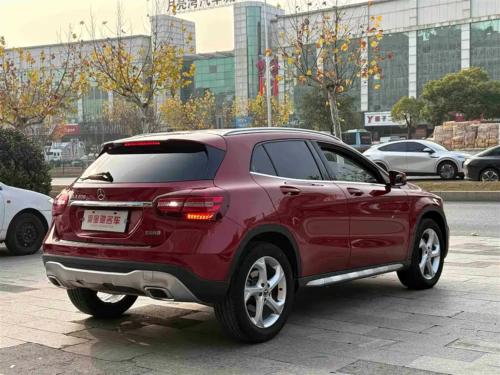 Mercedes-Benz GLA 2017 GLA 200 Dynamic фото 14