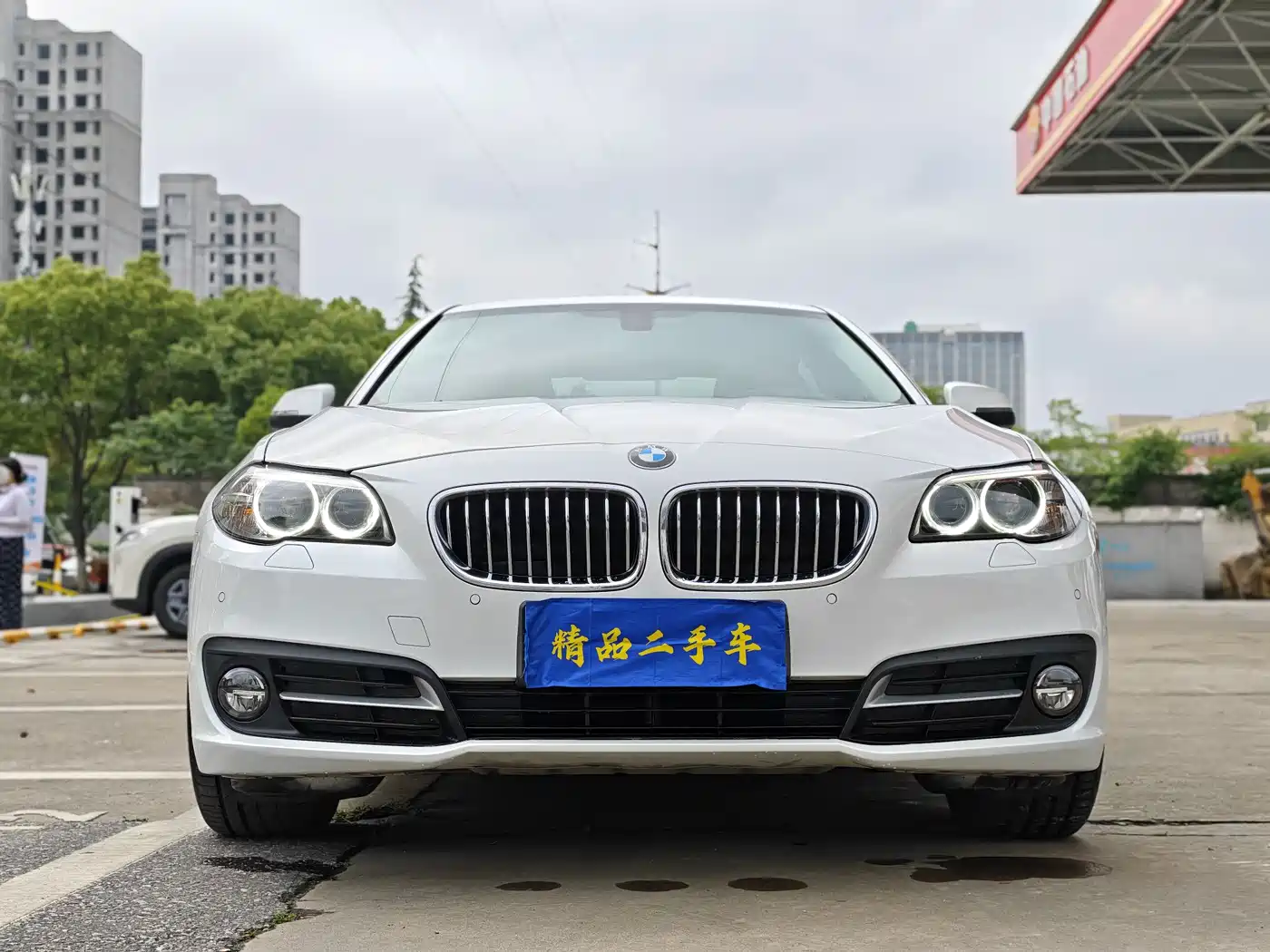 BMW 5 Series 2017 520Li Classic Edition фото 2