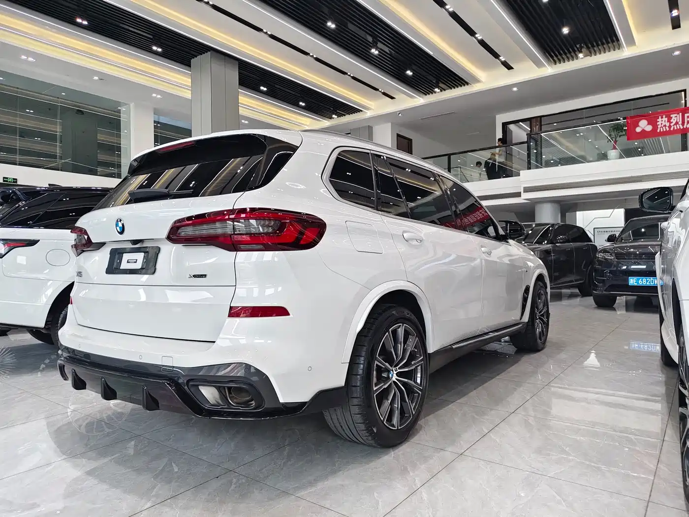 BMW X5 2022 xDrive 30Li Premium M Sport Package фото 11