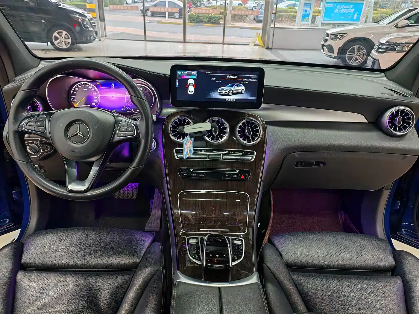 Mercedes-Benz GLC 2018 Facelift GLC 260 4MATIC Luxury фото 8