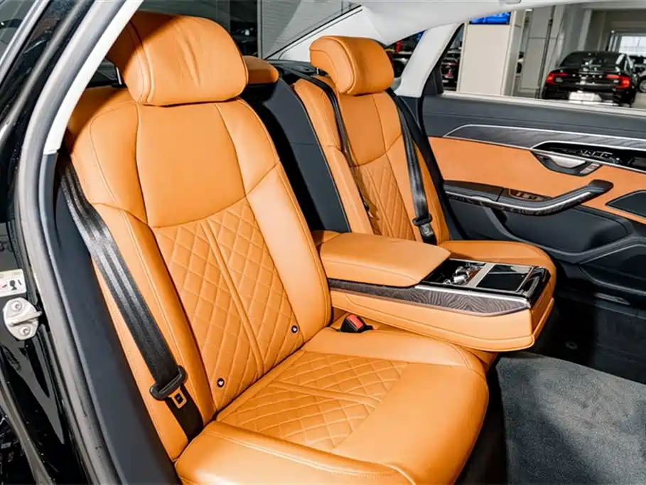 Audi A8 2023 A8L 50 TFSI quattro Exclusive фото 23