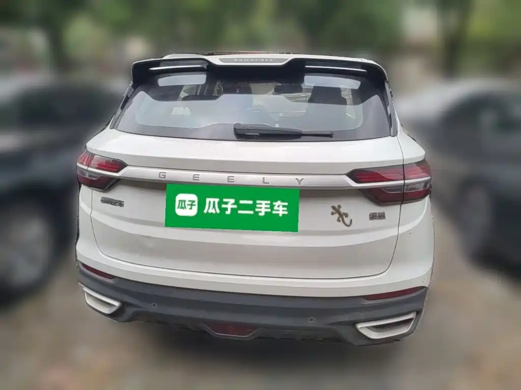 Фото 8 - Geely Coolray