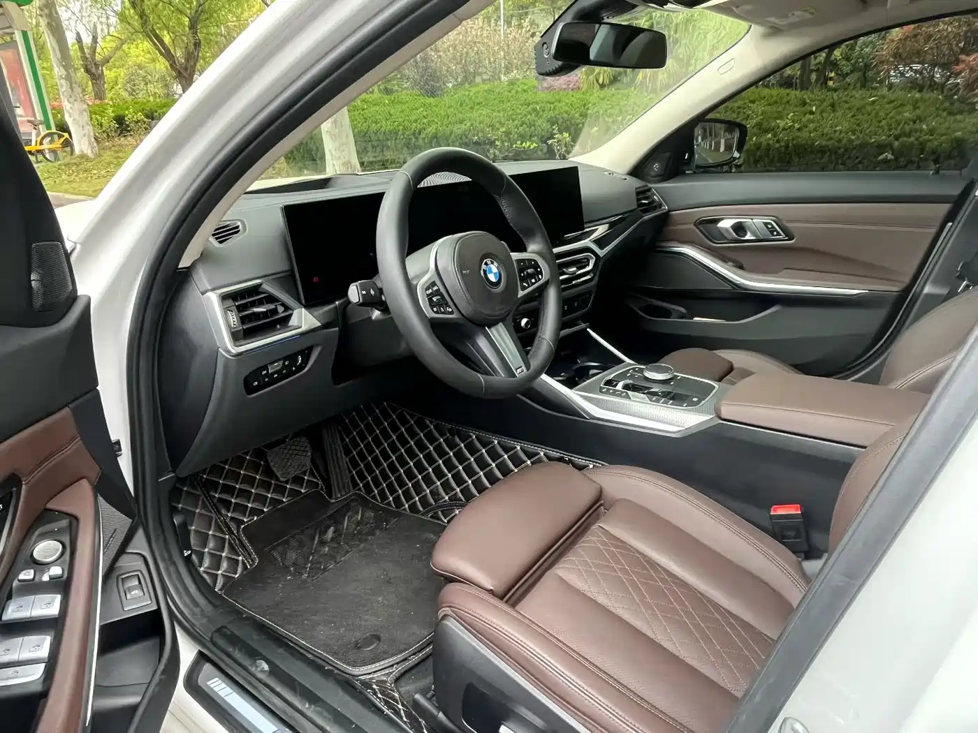 BMW 3 Series 2023 325Li M Sport Black Night Package фото 7