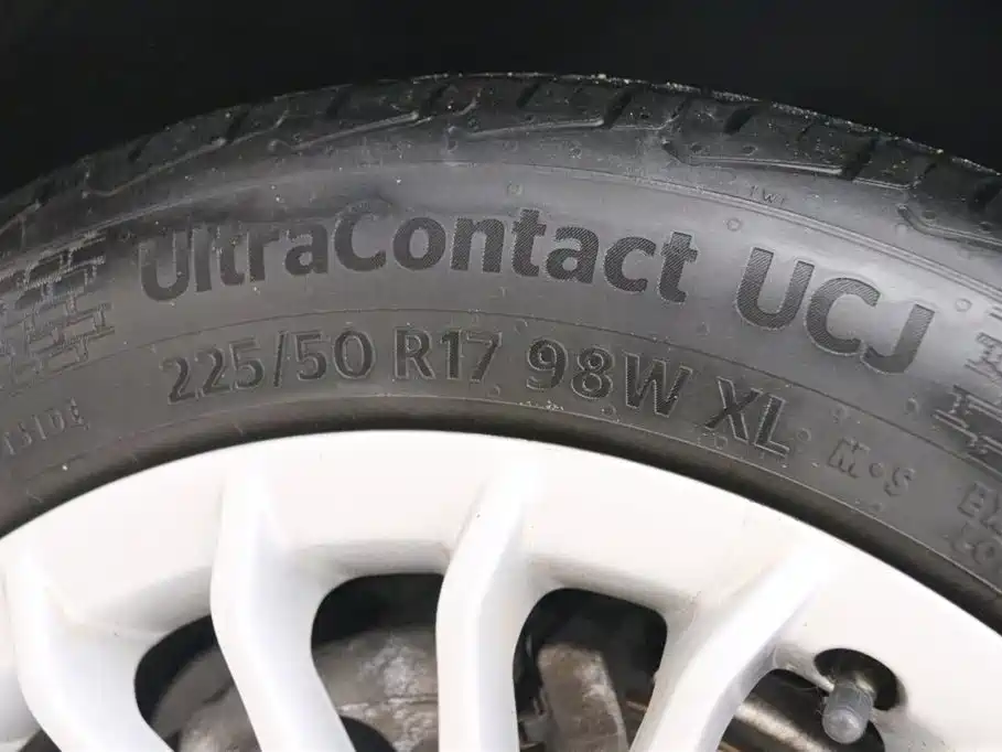 Audi A4L 2016 35 TFSI Automatic Comfort фото 18