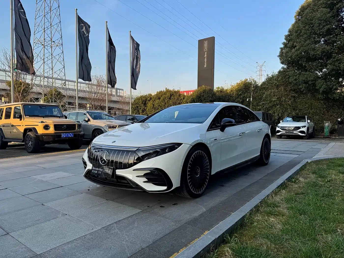 MERCEDES-BENZ EQS AMG