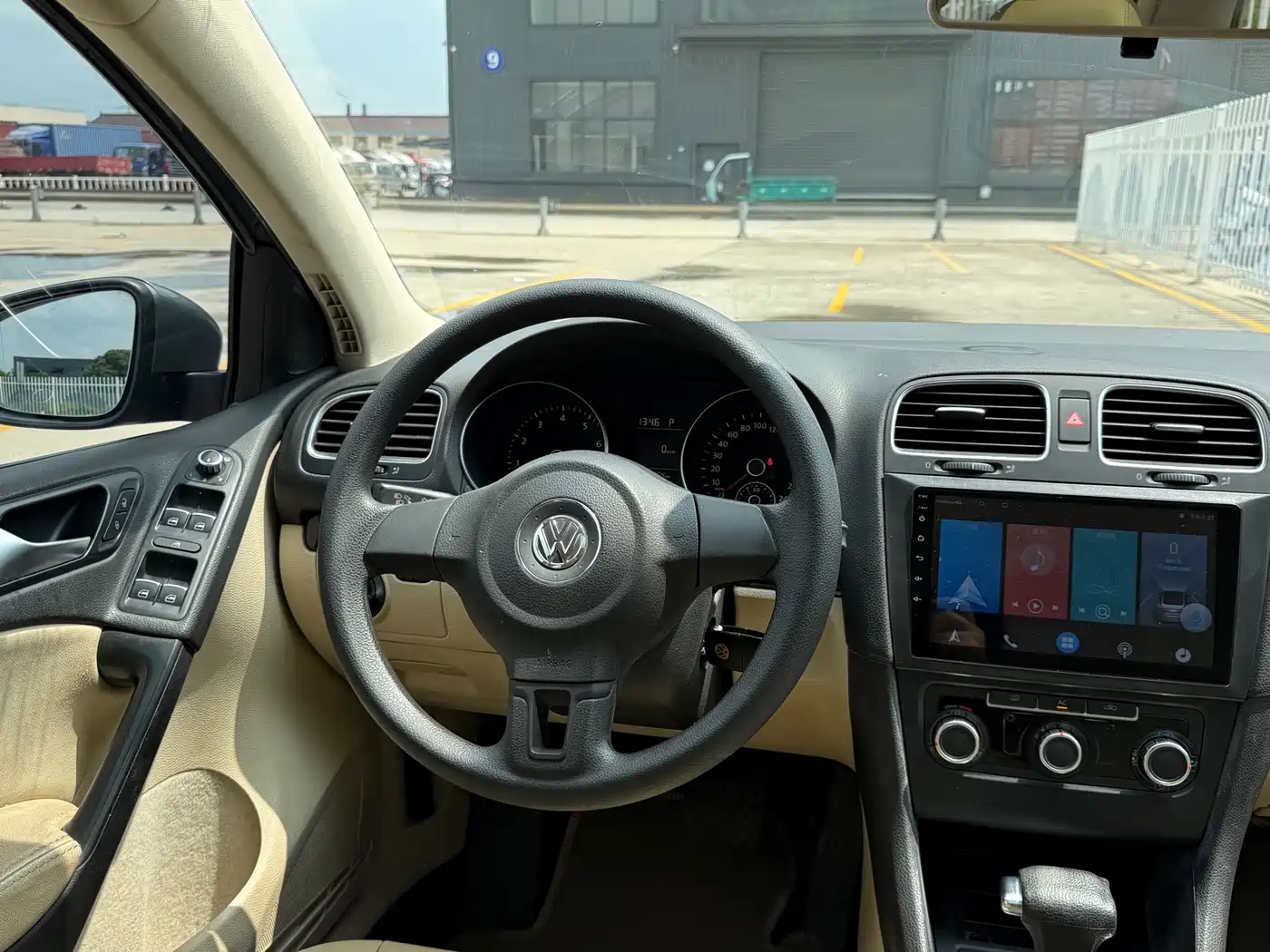 Volkswagen Golf 2011 2011 Model 1.6 Automatic Comfort
