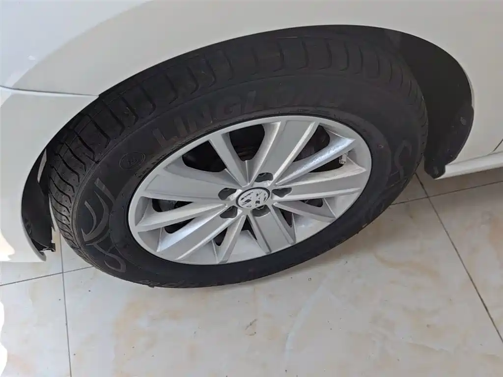 Volkswagen Polo 2016 1.4L Automatic Trend фото 23