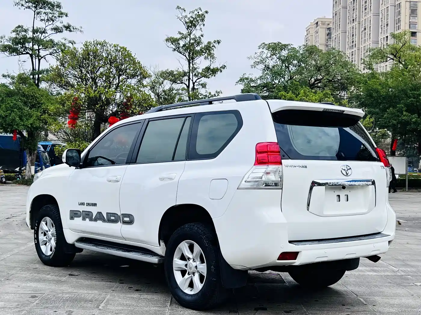 Toyota Prado 2010 4.0L Automatic TX фото 5