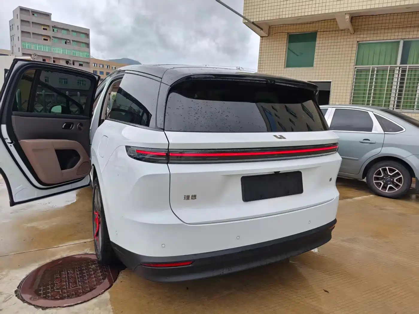 Li Auto Li i8 2026 2025 Standard Edition