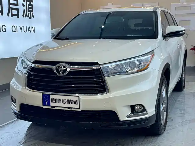 TOYOTA HIGHLANDER