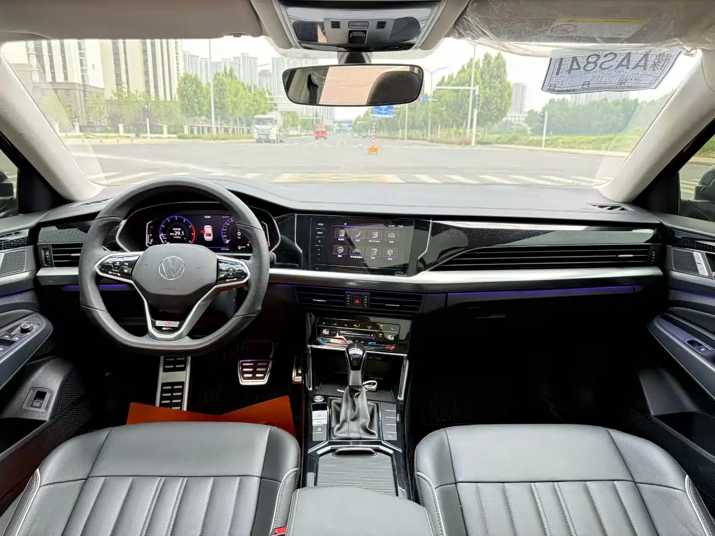 Volkswagen Passat 2023 330TSI Starlight Elite Edition фото 4