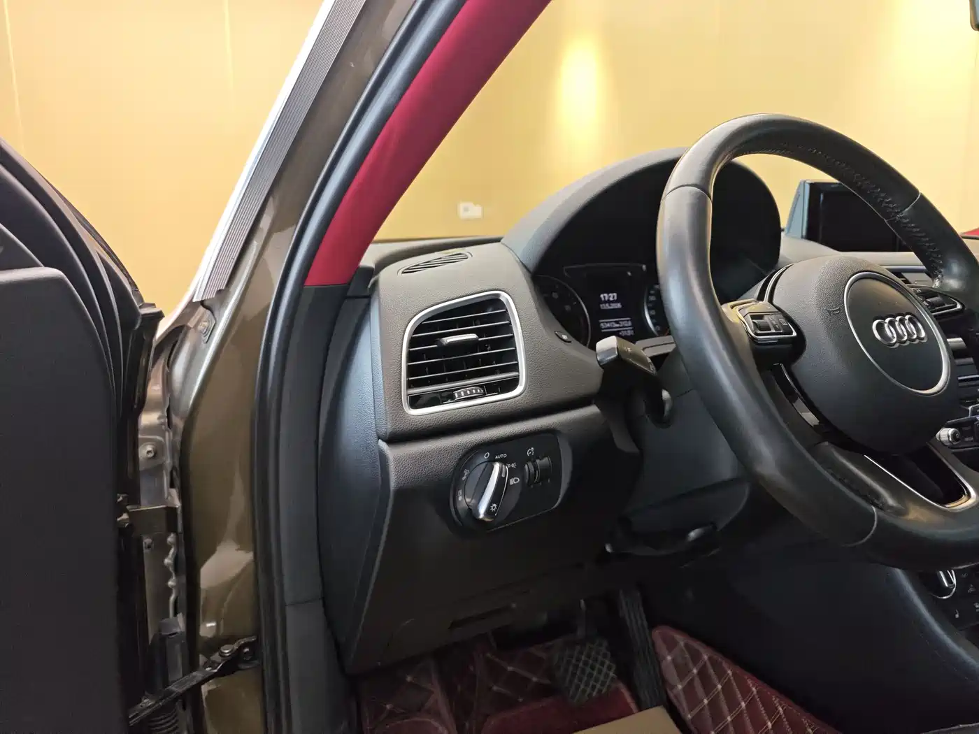 Audi Q3 2018 30th Anniversary Edition 30 TFSI Style фото 13