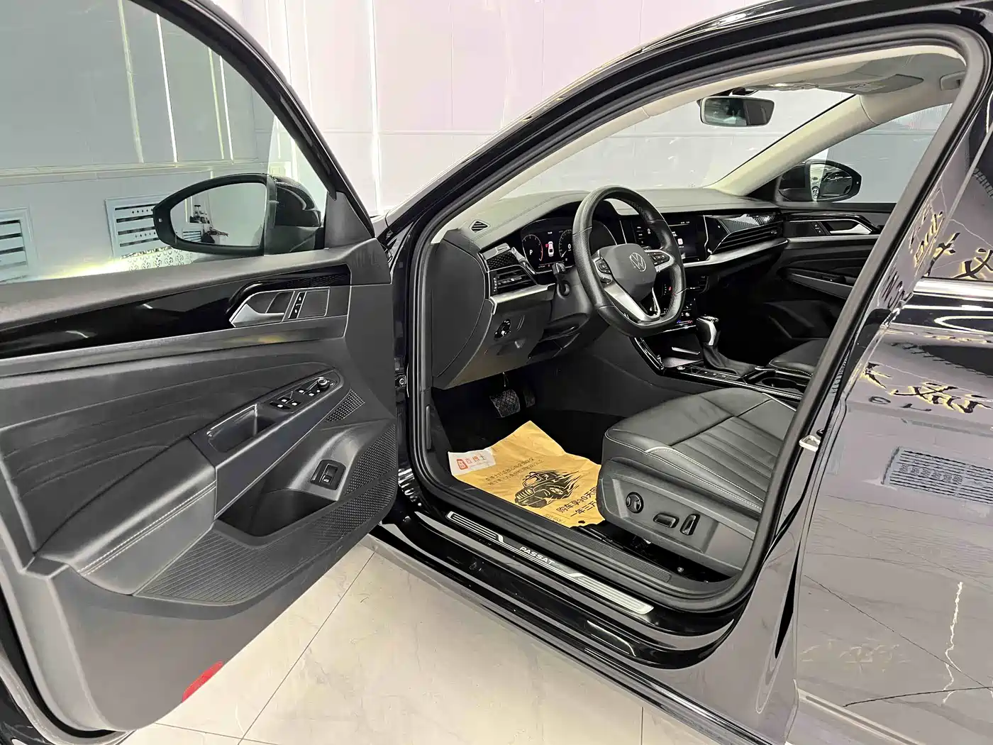 Volkswagen Passat 2022 280TSI Elite Edition фото 7