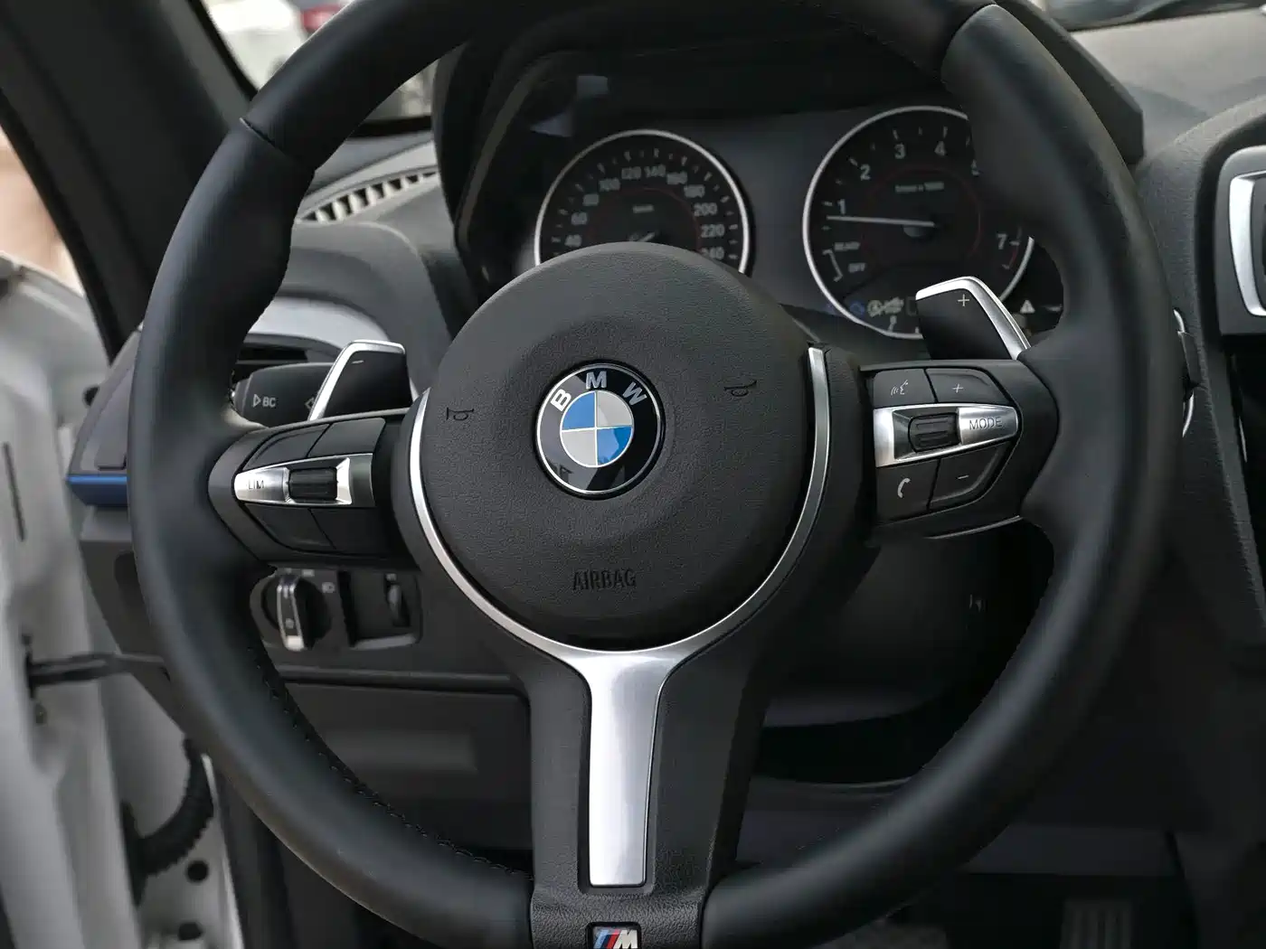 Фото 11 - BMW 2 Series (Import)