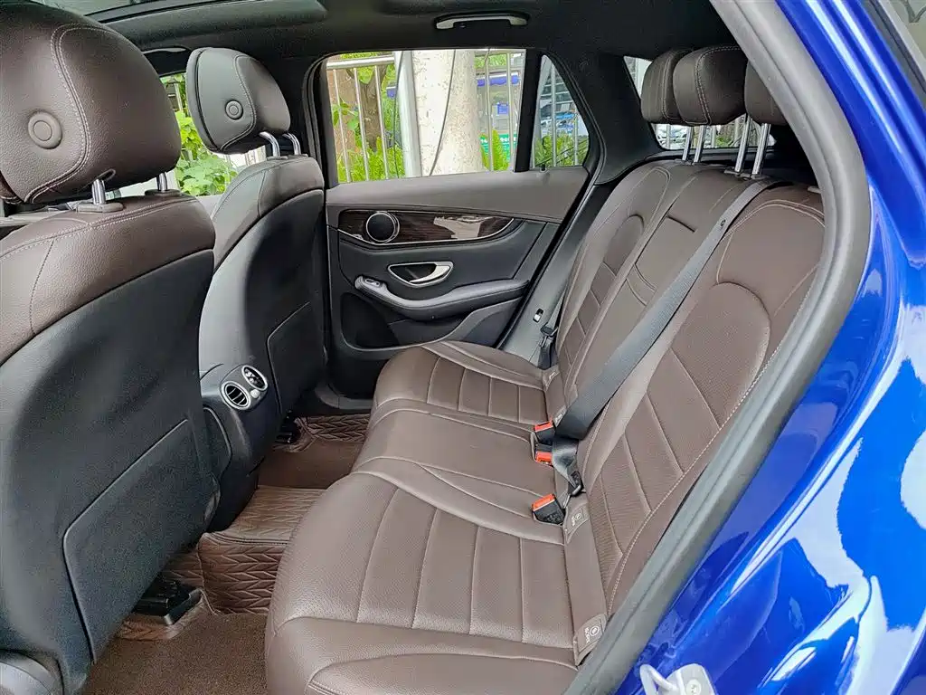 Mercedes-Benz GLC 2018 Facelift GLC 260 4MATIC Luxury фото 8