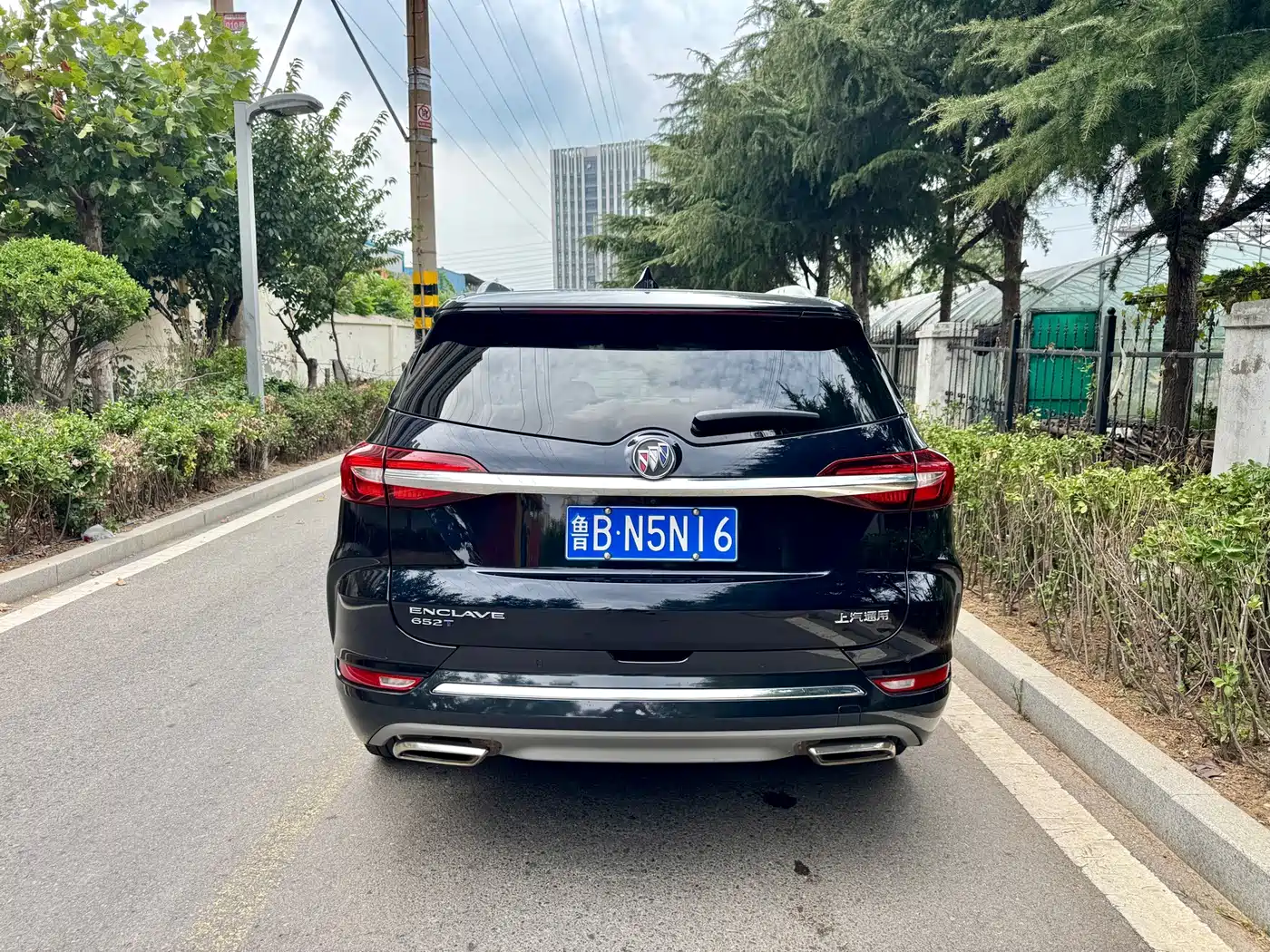 Photo 5 - Buick Enclave