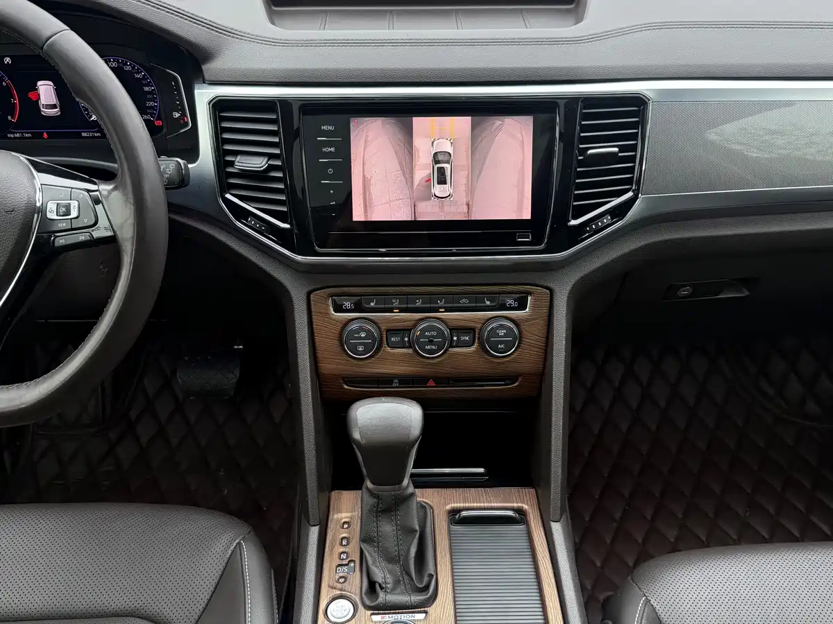Volkswagen Teramont 2020 380TSI 4WD Luxury Edition China VI фото 9