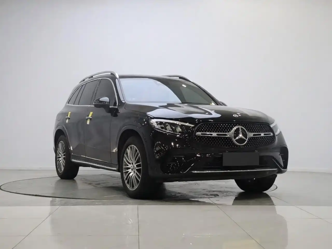 Mercedes-Benz GLC 2023 GLC 300 L 4MATIC Sport 5-Seater фото 3