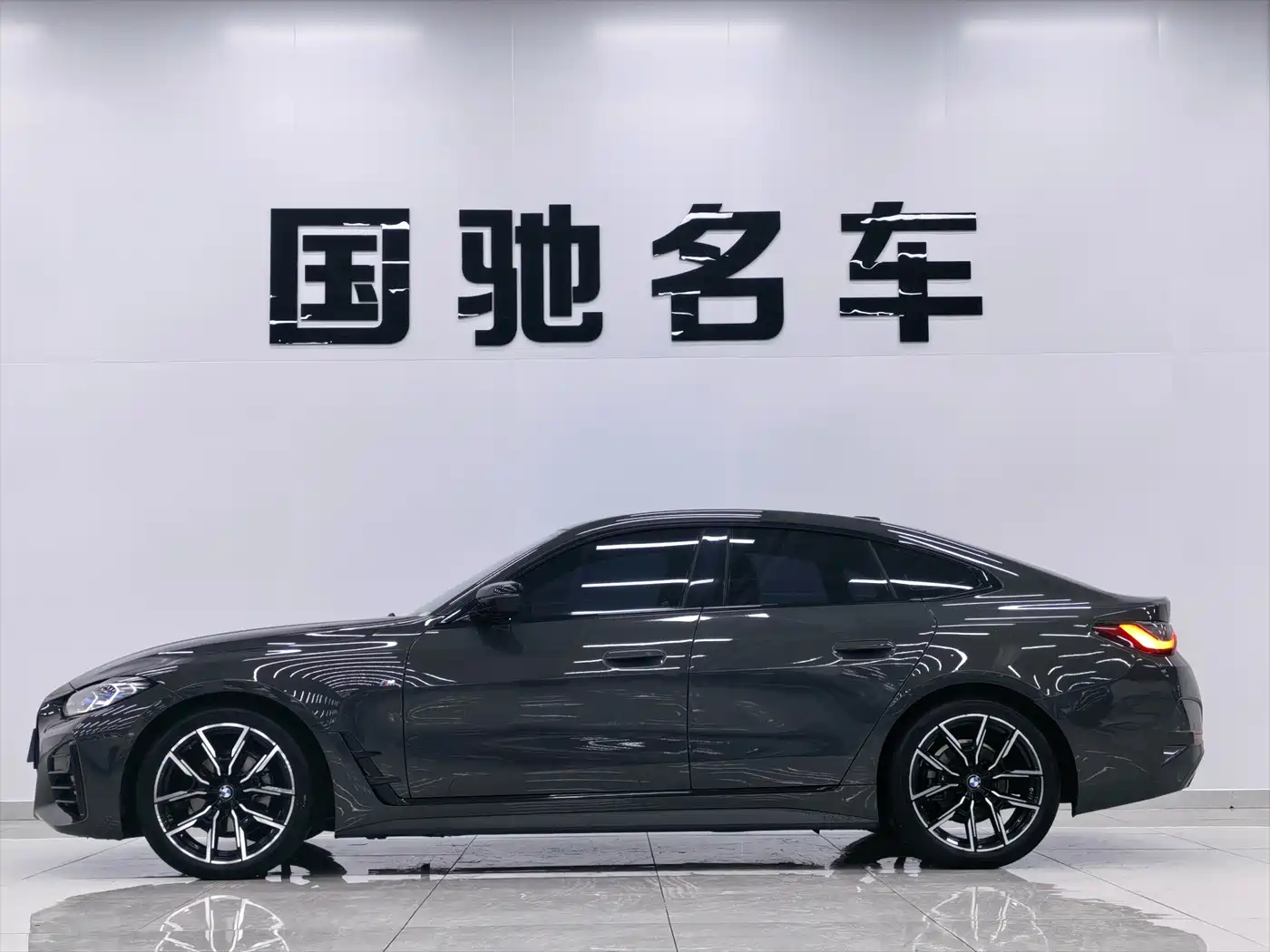 BMW 4 Series 2023 425i Gran Coupe M Sport Shadowline Package фото 3