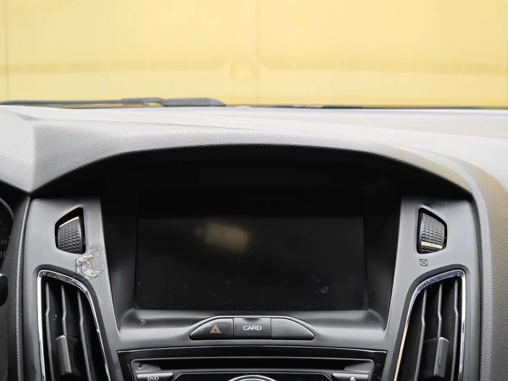 Фото 15 - Ford Focus