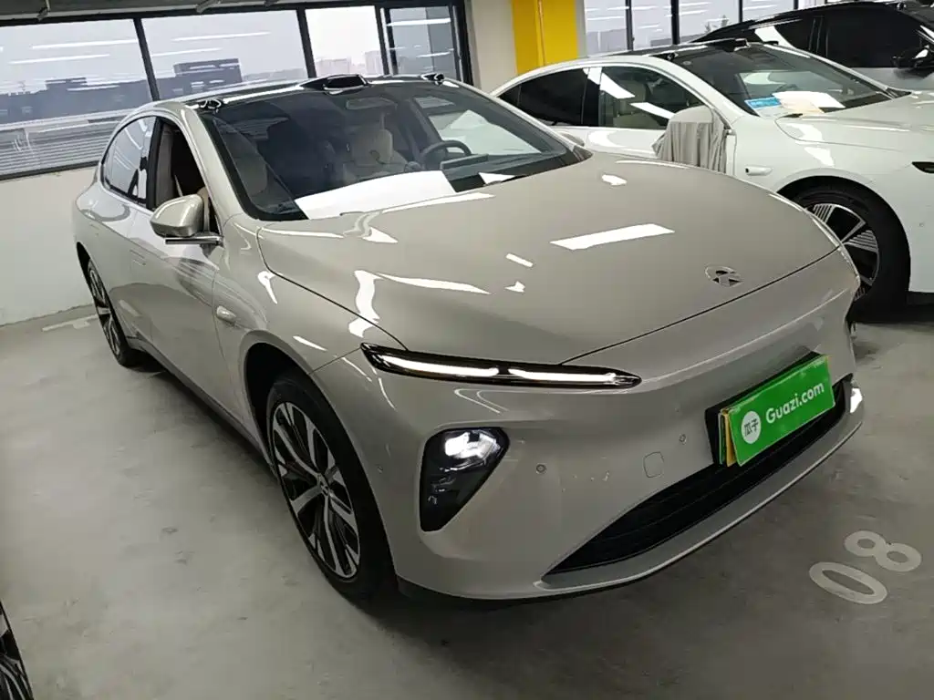 2025 NIO ET7