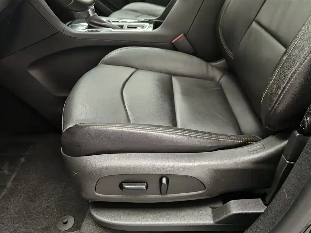Chevrolet Equinox 2021 535T Yujie Edition фото 20