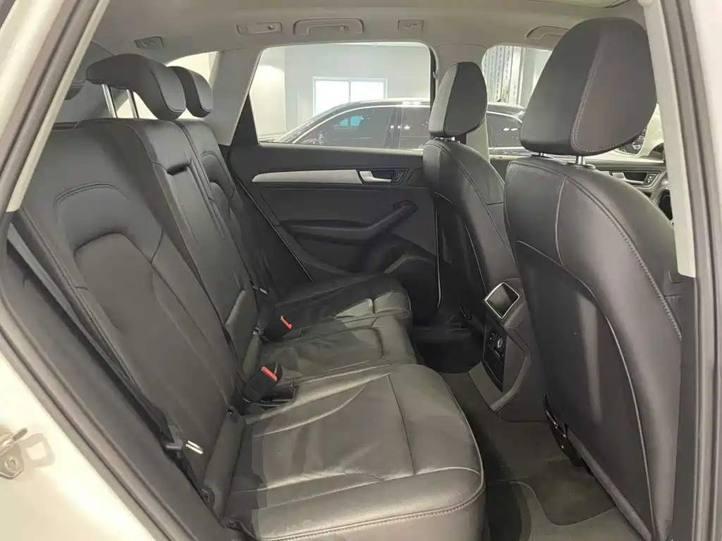 Audi Q5 2018 2017 Plus 40 TFSI Progressive