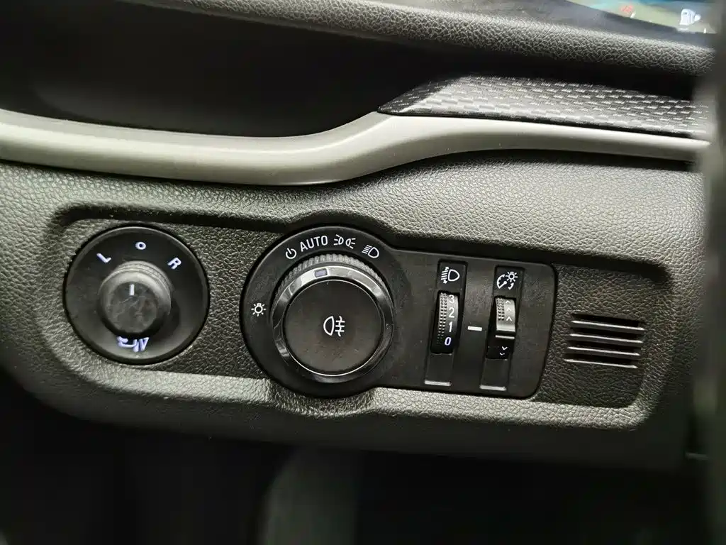 Фото 21 - Buick Excelle