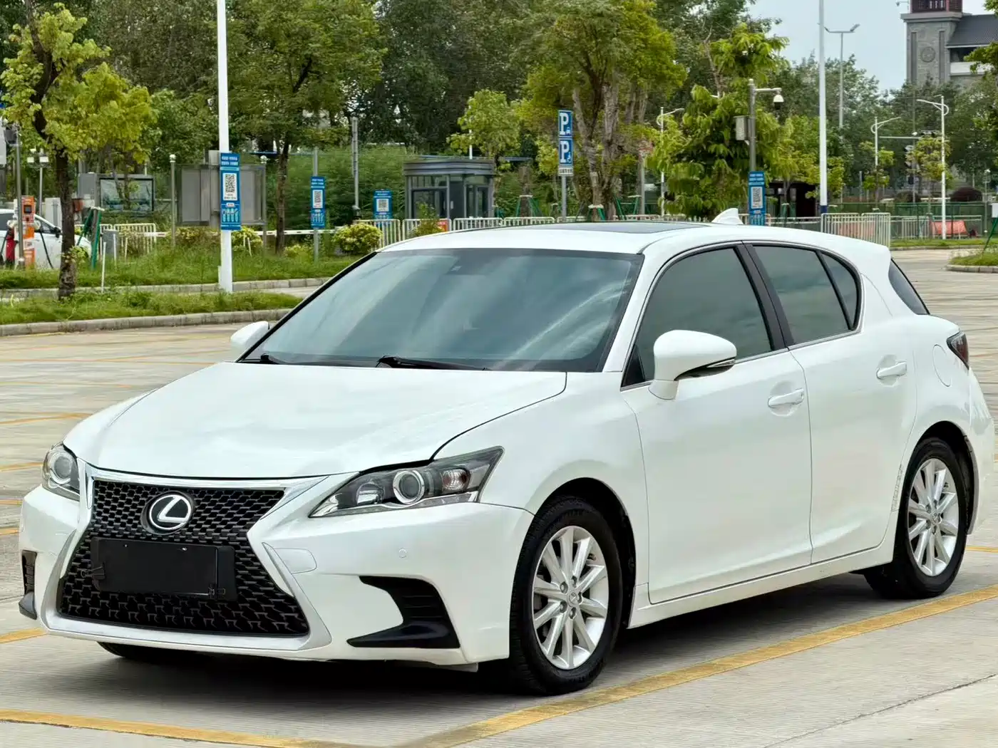  Lexus Lexus CT 2012 Model CT200h Elite Edition