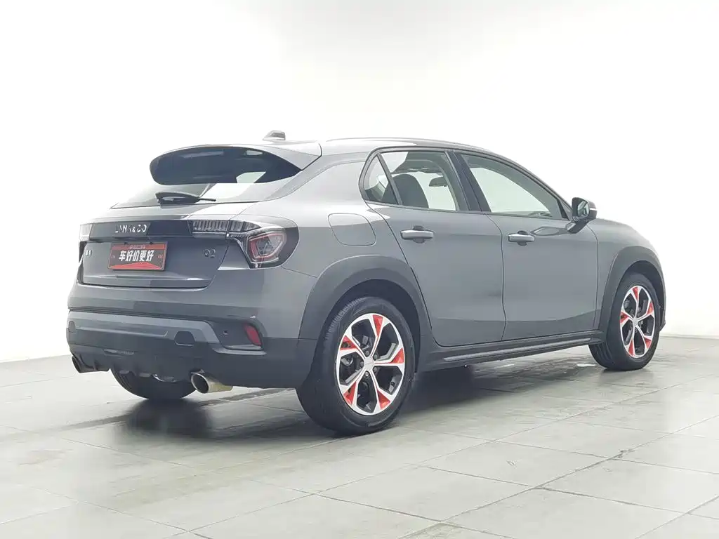 Photo 2 - Lynk & Co 02