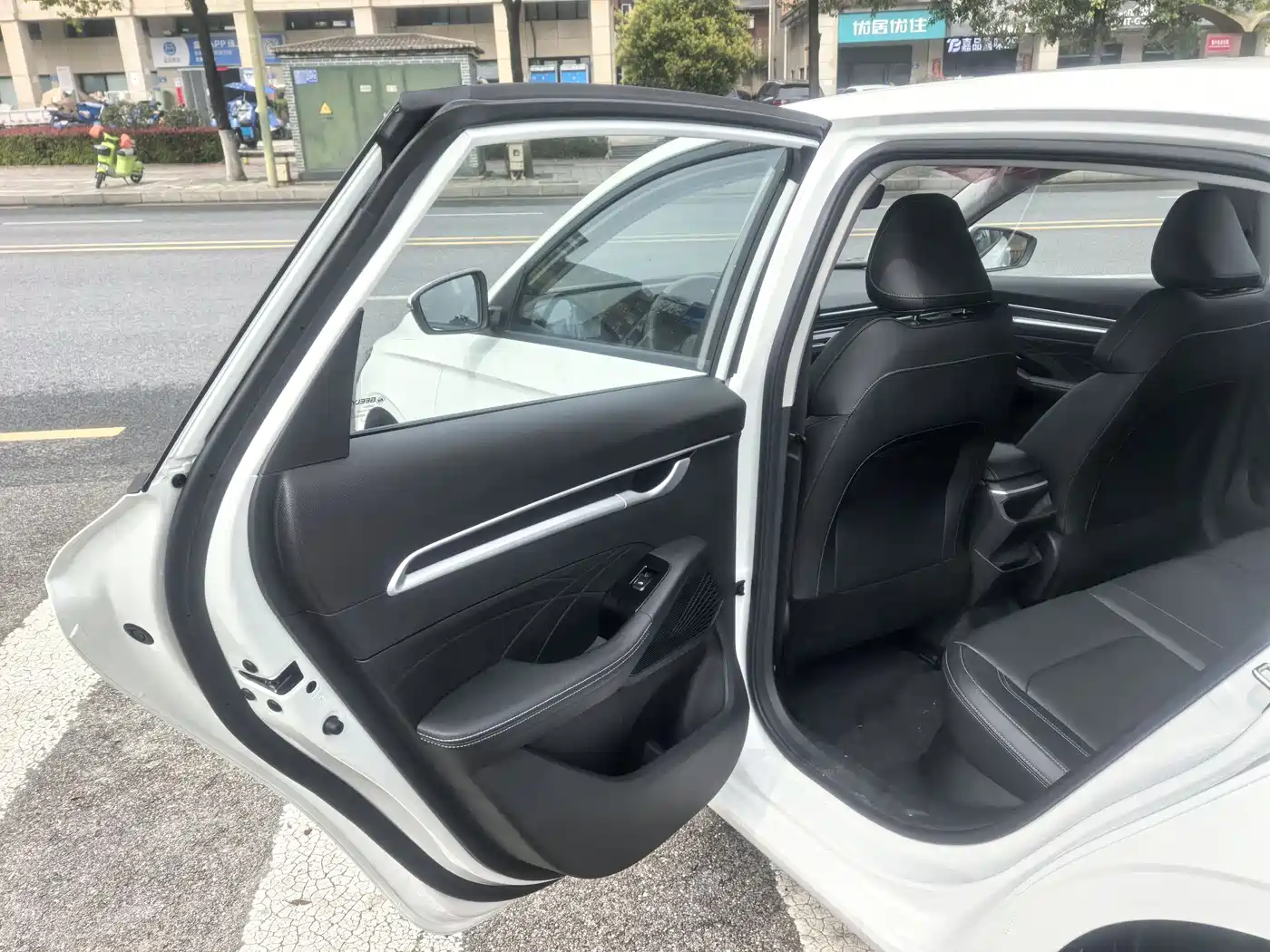 GEELY AUTOMOBILE EMGRAND