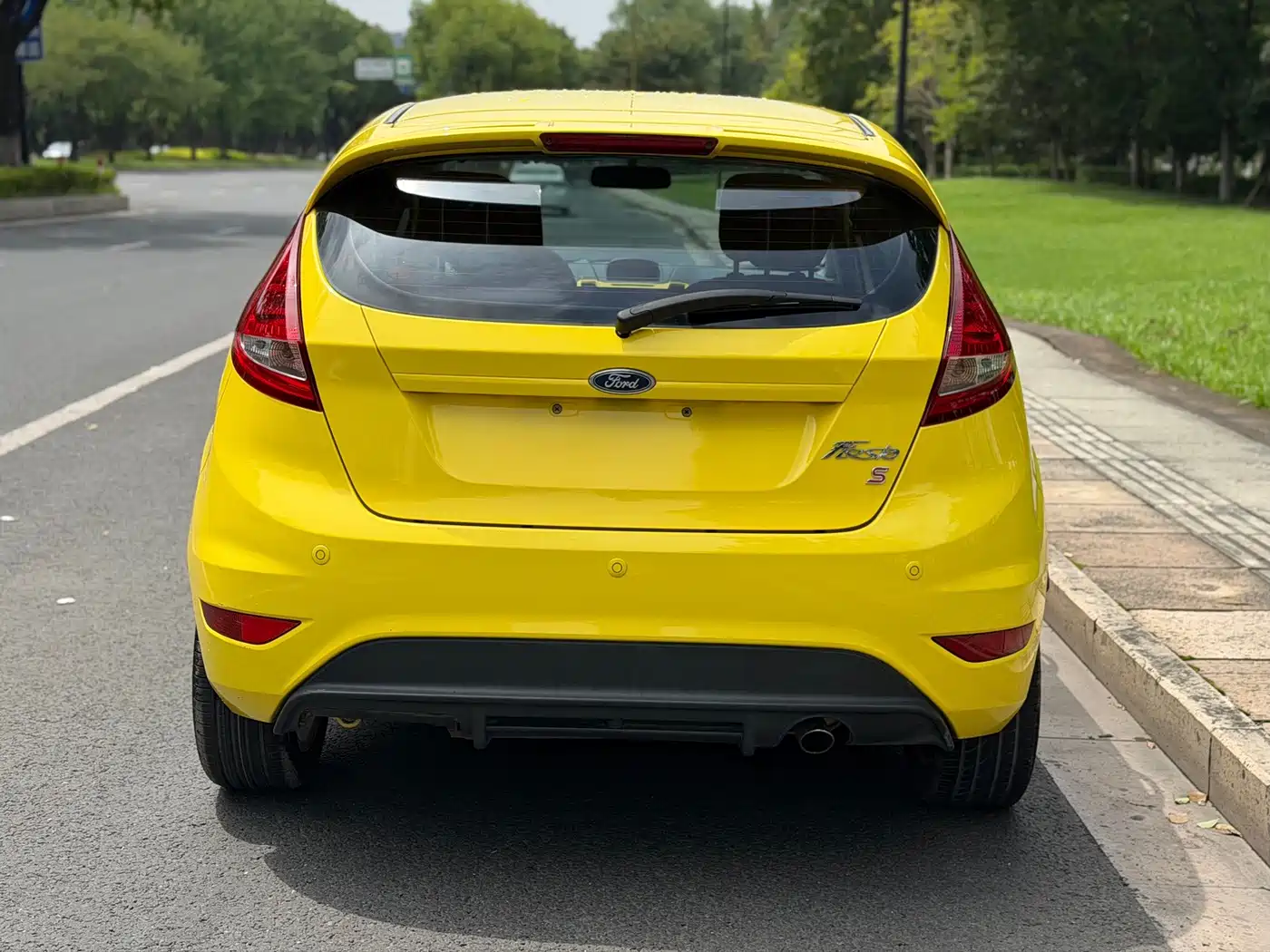 Фото 6 - Ford Fiesta