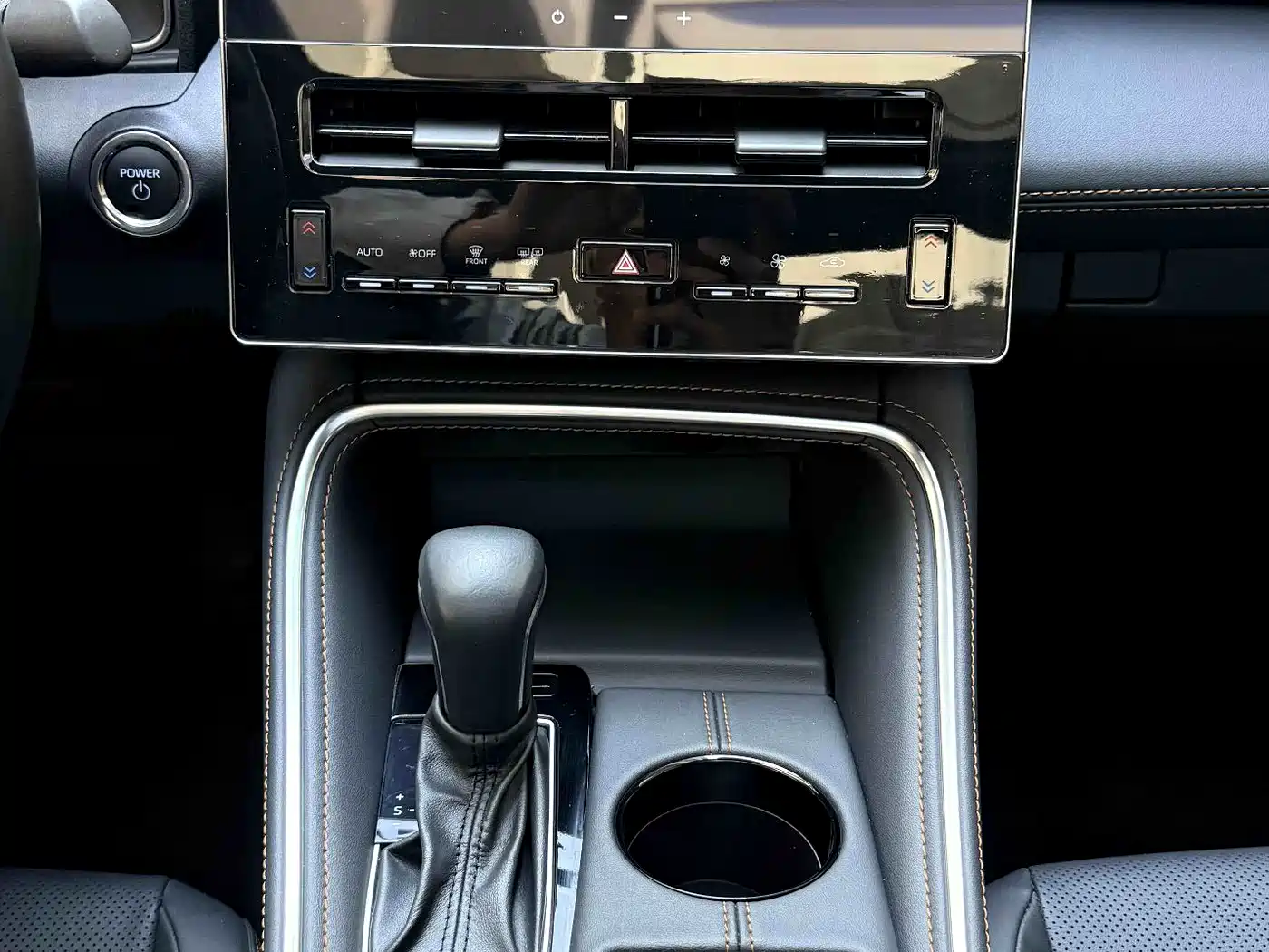 Toyota Avalon 2024 Hybrid 2.0L Luxury Edition фото 7