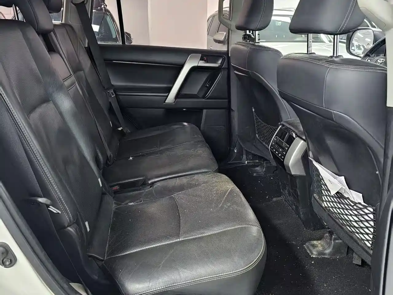 Toyota Prado 2018 2018 3.5L Automatic TX-L Rear-mounted Spare Tire