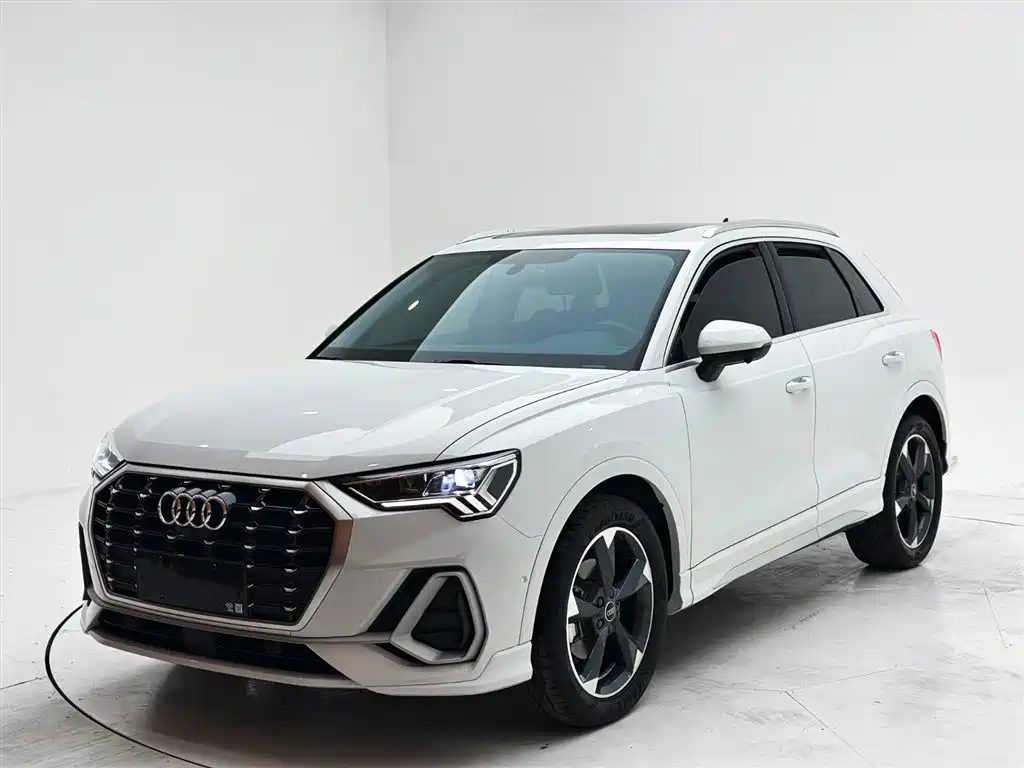 Audi Q3 2023 35 TFSI Fashion Dynamic (1.4T)
