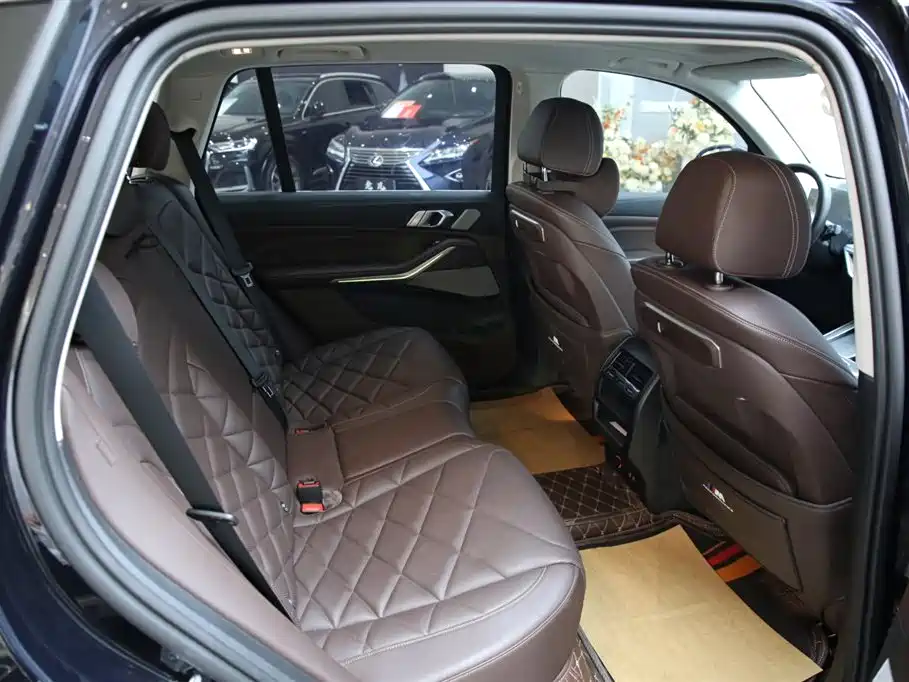 BMW X5 2023 xDrive 30Li Premium M Sport Package фото 7