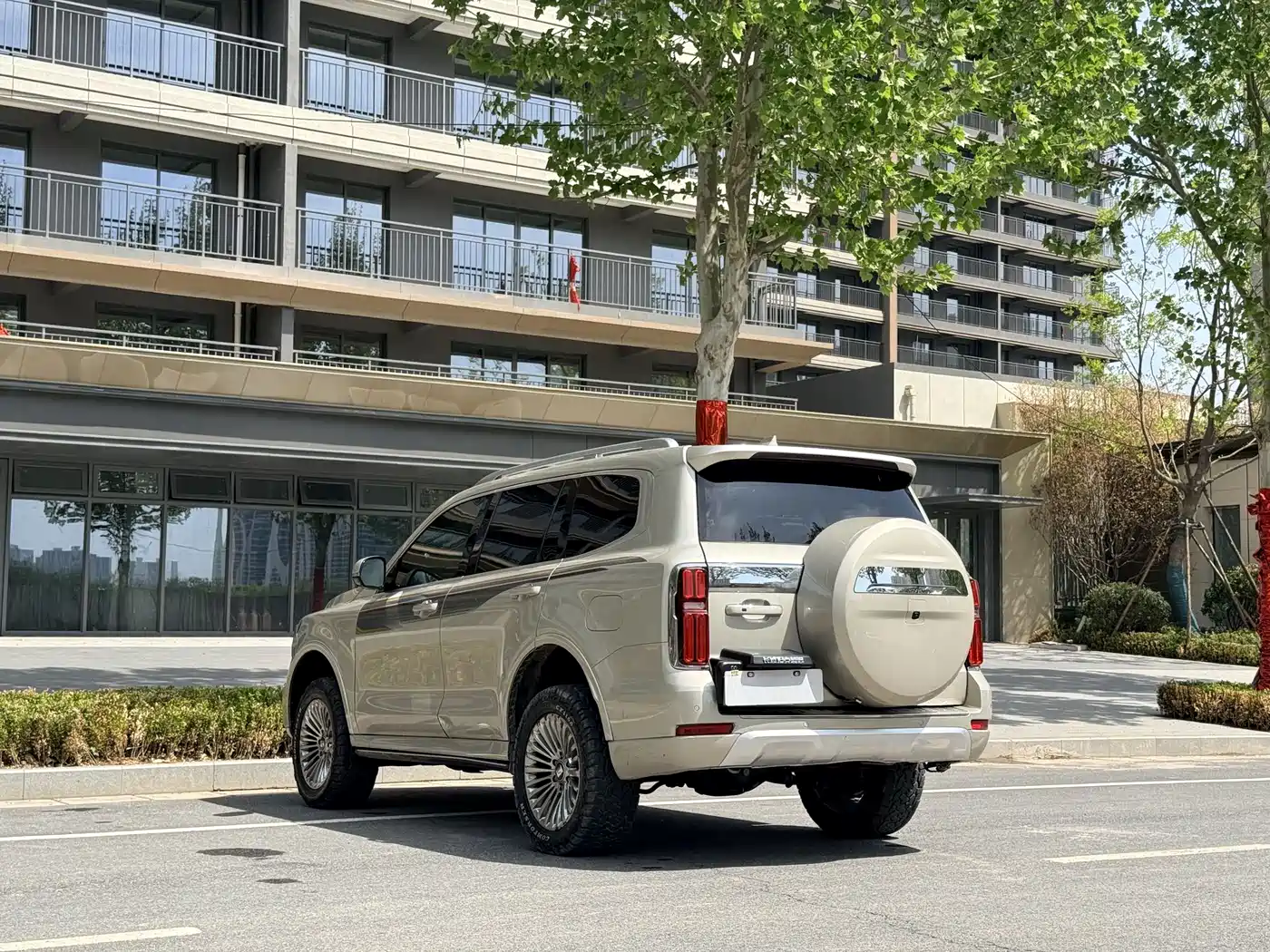 Tank 500 EV 2023 Hi4-T фото 4